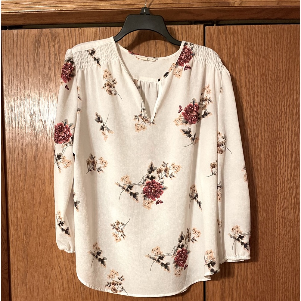 Fun2Fun V-Neck Blouse Size XL